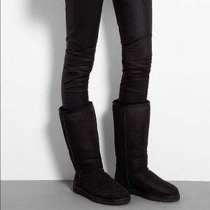 UGG CLASSIC TALL BLACK BOOTS